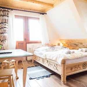 https://willa-gralskie-izby.zakopanehotels.org